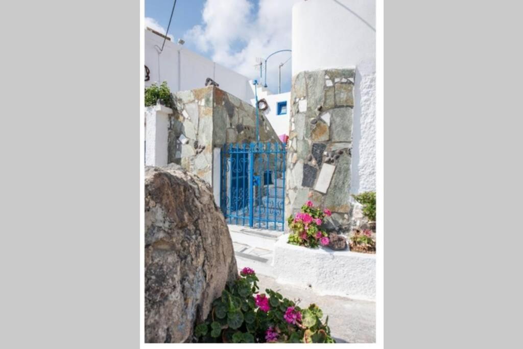 Easy Going Santorini House